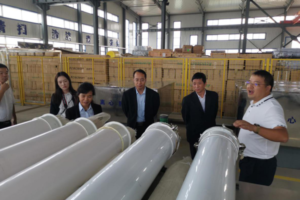 陜西航天建設(shè)集團(tuán)有限公司總經(jīng)理、黨委副書(shū)記謝明娟率隊(duì)赴遼寧一諾環(huán)保產(chǎn)業(yè)集團(tuán)開(kāi)展考察調(diào)研工作